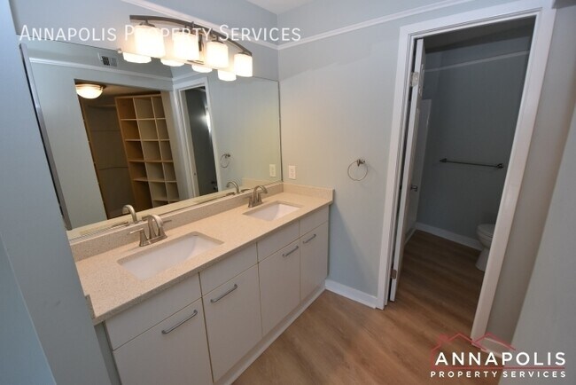 Building Photo - 2008 Quay Village Ct