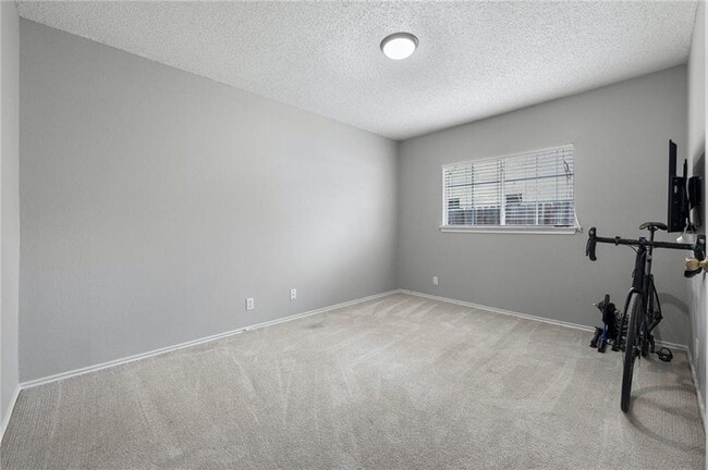 Building Photo - 7419 Pusch Ridge Loop