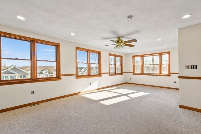 Building Photo - 72 Cambridge Rd