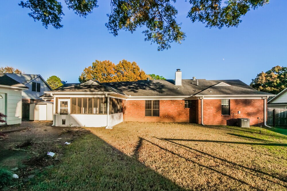 Building Photo - 3467 Josee Ln
