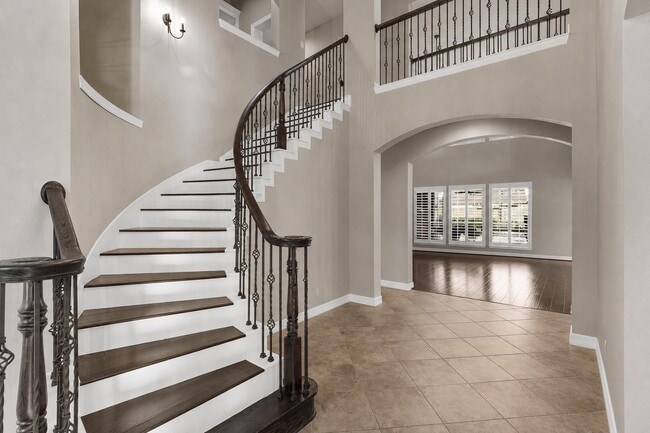 Building Photo - 2822 Taylorcrest