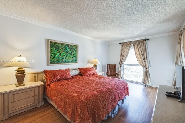 Building Photo - 21205 Yacht Club Dr