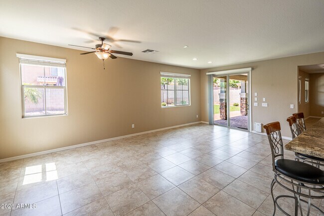 Building Photo - 18445 W Saguaro Ln