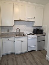 Building Photo - 161 Union Ave