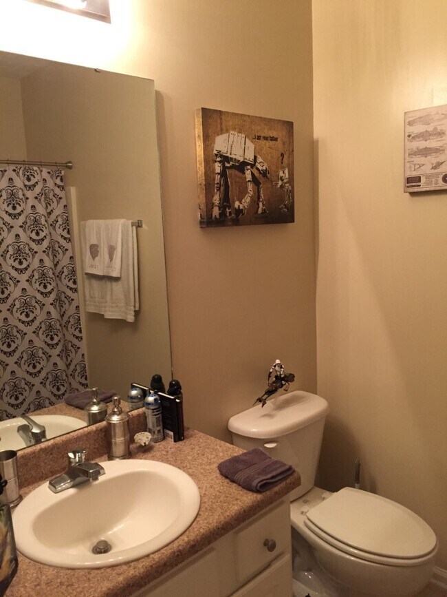 Building Photo - 522 Lionshead Rd