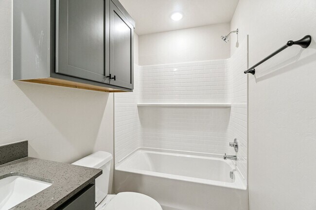 Building Photo - 19506 Molly Dr