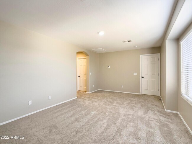 Building Photo - 2622 W Florentine Rd