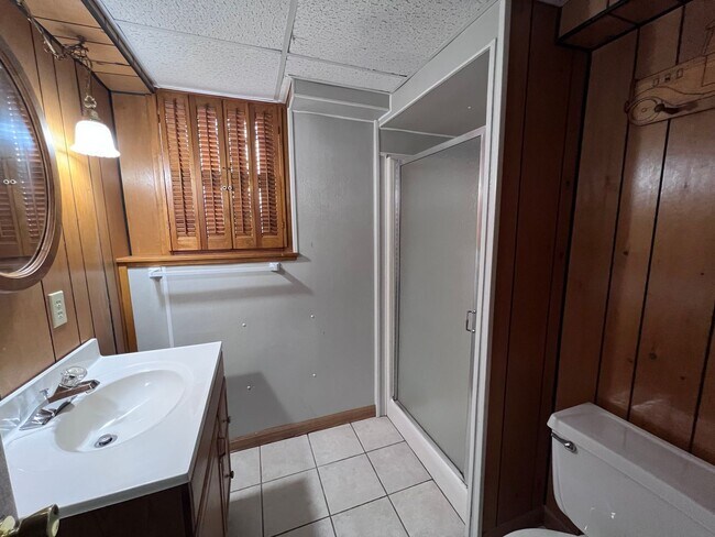 Building Photo - 3010-3012 Okemos Dr SE