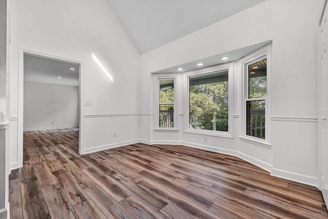 Building Photo - Beautiful home in Chestnut Creek