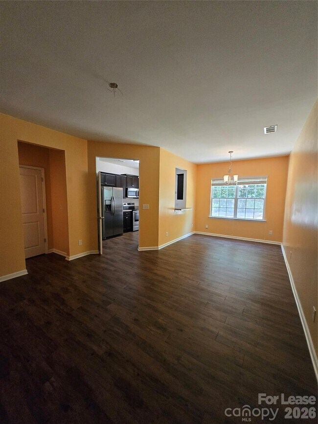Building Photo - 9138 Bradstreet Commons Way