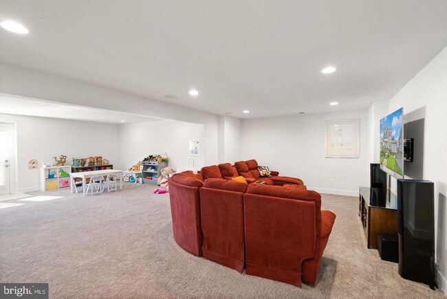Building Photo - 1108 Coubertin Dr SE