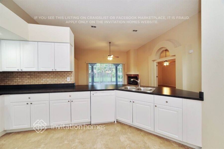 Building Photo - 18528 Avocet Dr