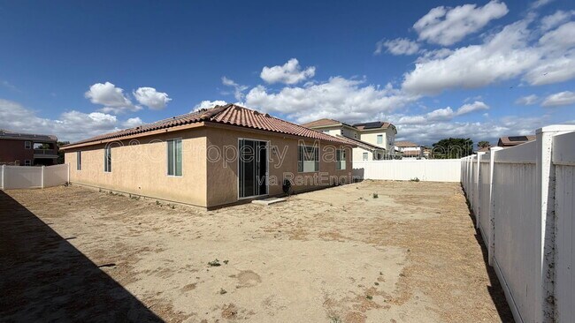 Building Photo - 2158 Albatross Way
