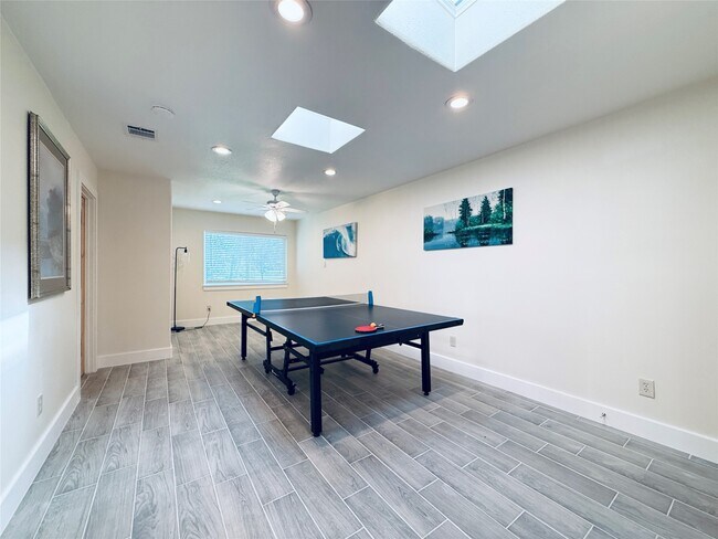 Building Photo - 3936 Wagon Rd