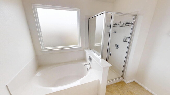 Building Photo - Expansive Living and Stylish Updates in So...