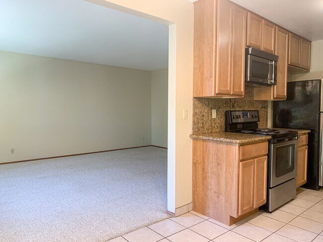 Building Photo - Comfortable Single-Level Living in a Prime Los Gatos Location
