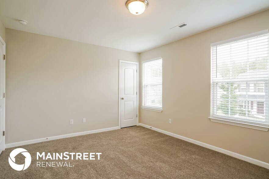 Building Photo - 4006 Glennstone Dr