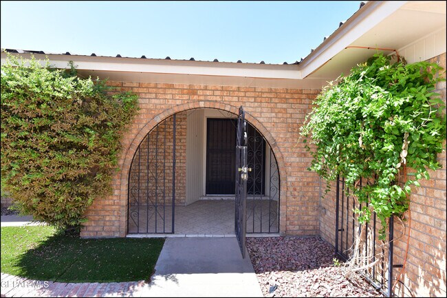 Building Photo - 3606 Colville Dr