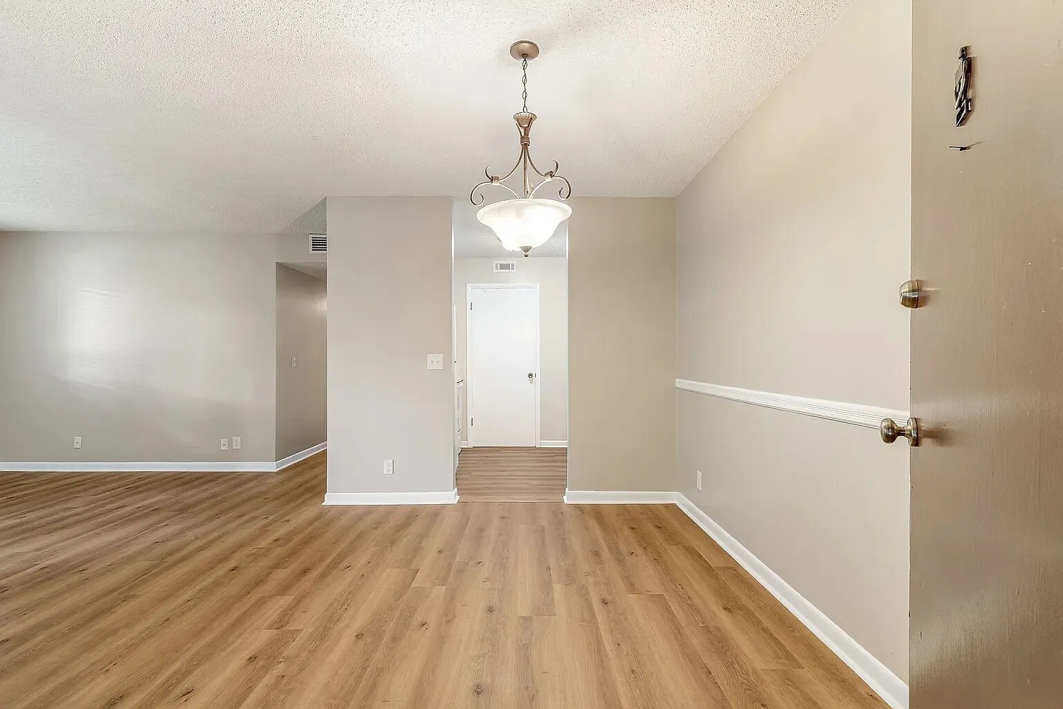 Building Photo - 2929 Selena Dr