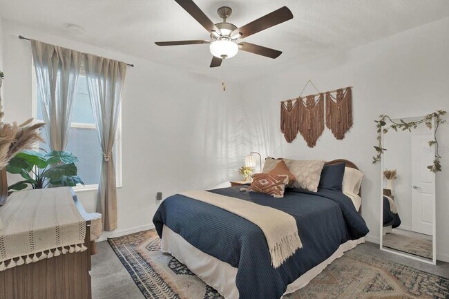 Building Photo - 5538 Blue Azure Dr