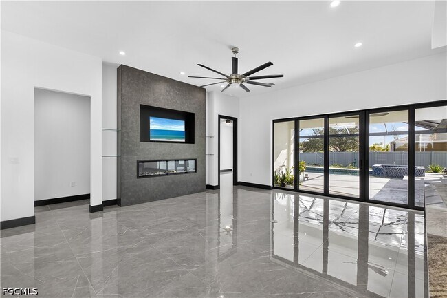 Building Photo - 1102 Mohawk Pkwy