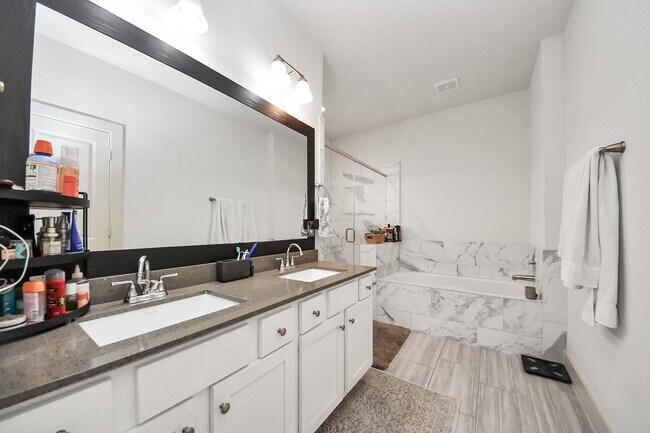 Building Photo - 9448 Kerrwood Ln