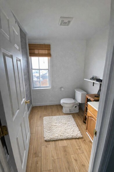 Building Photo - 4448 Orefield Rd