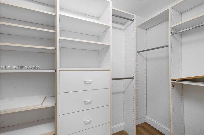 Building Photo - 3411 SW 27th St