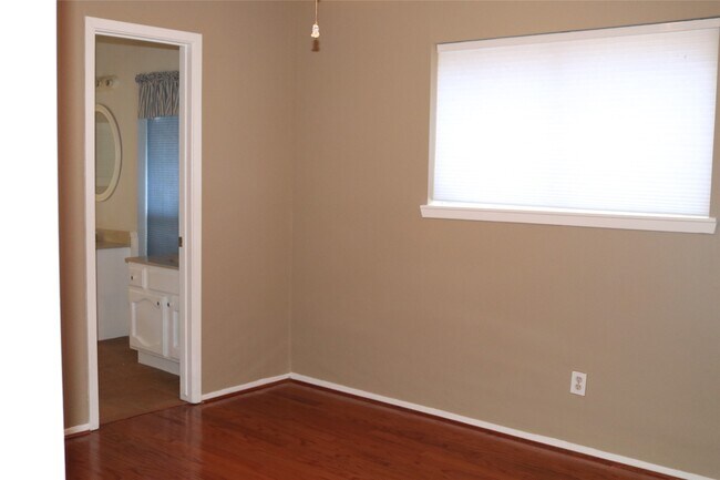 Building Photo - 17131 Morning Star Ave