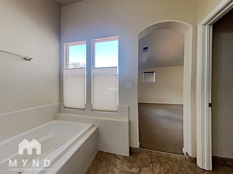 Building Photo - 4188 Magellan Ct