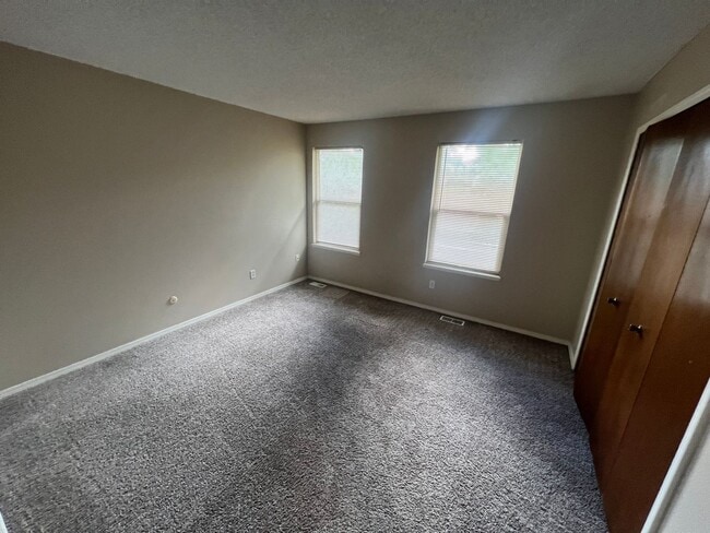 Building Photo - Beautiful Home 3 Bedroom within Close Proximity to Fort Carson!!