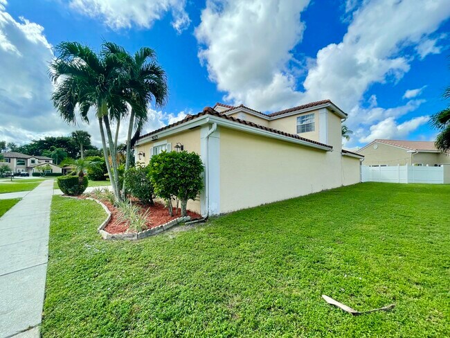 Building Photo - 10579 Pebble Cove Ln