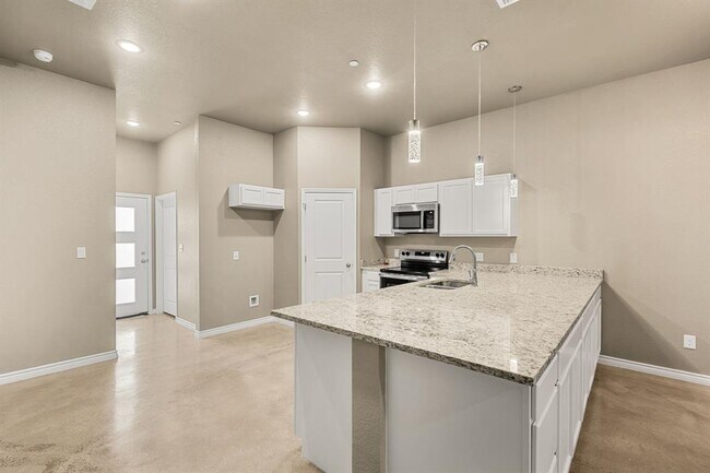 Building Photo - 408 W Avenue C
