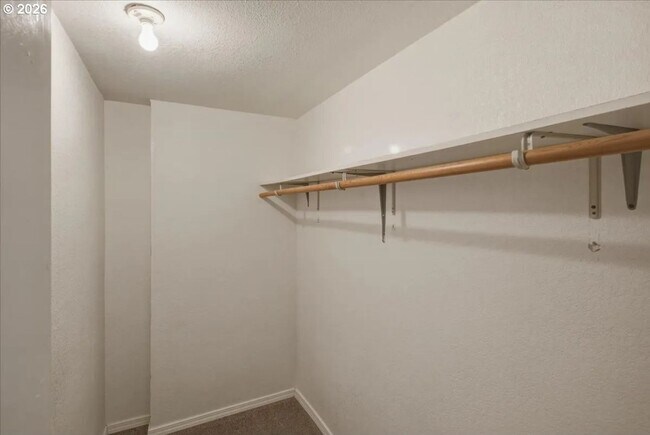 Building Photo - 1290 Riggs Hill Rd