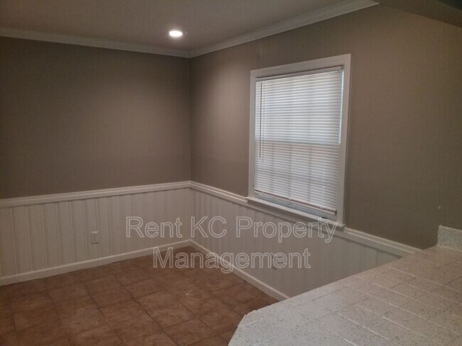 Building Photo - 4608 Ridgeway Ave
