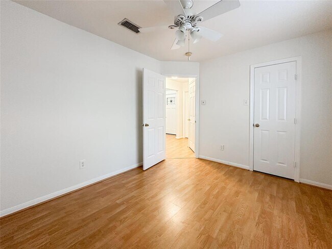 Building Photo - 311 N Rush Haven Cir