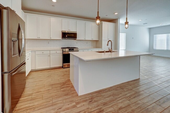 Building Photo - Brand new home in Riverstone