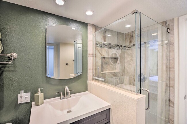 Building Photo - 6265 Midnight Pass Rd