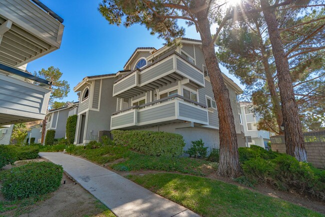 Primary Photo - American Beauty Village 3 Bedroom Condo in...