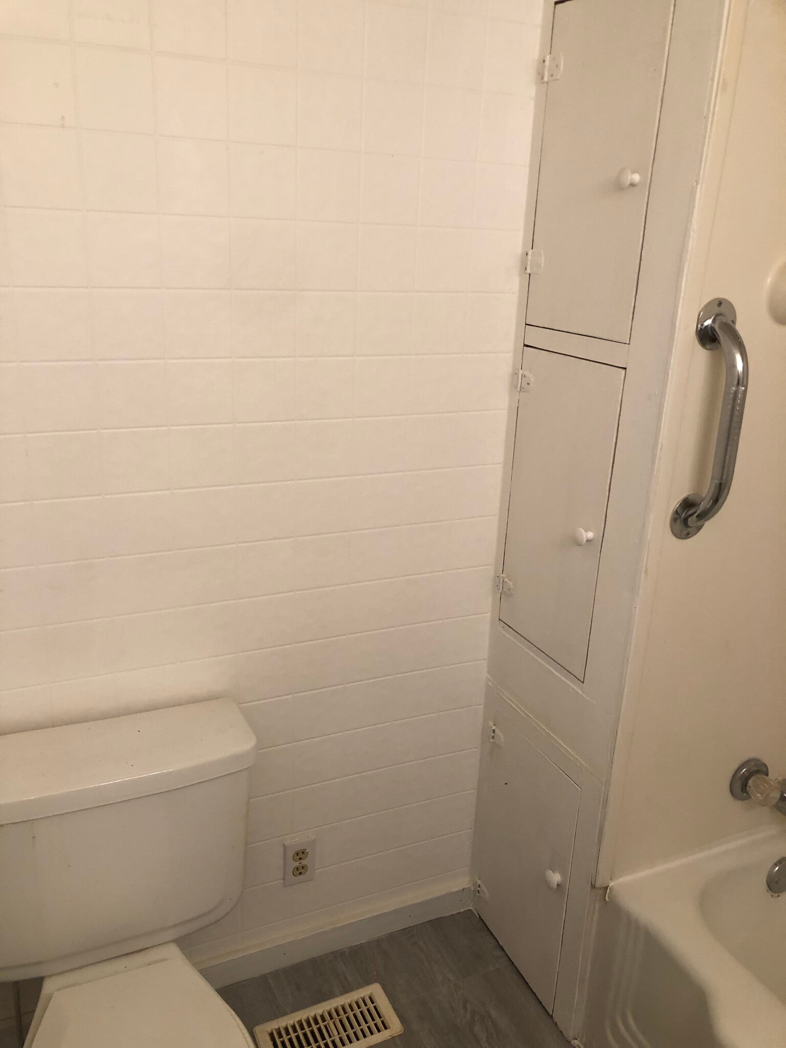 Bathroom - 8 6th St