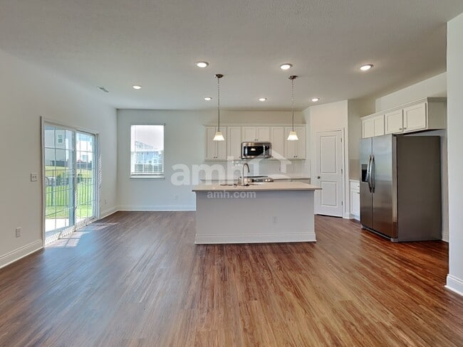 Building Photo - 8300 Northpoint Dr