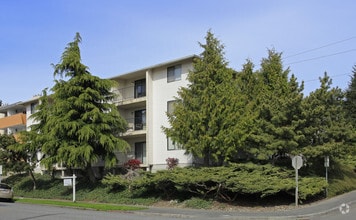 Building Photo - 25th & Grand