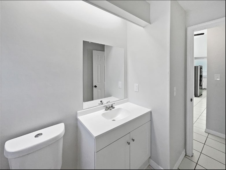 Building Photo - 831 Haulover Dr