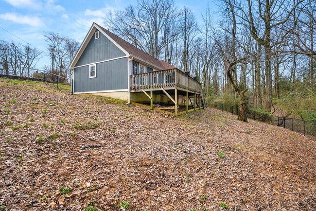 Building Photo - 89 Silas King St