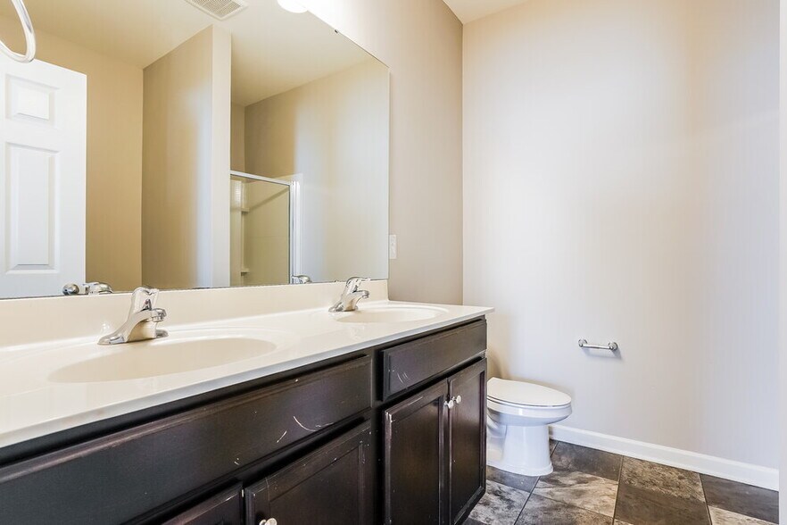 Building Photo - 97 Gaillardia Way