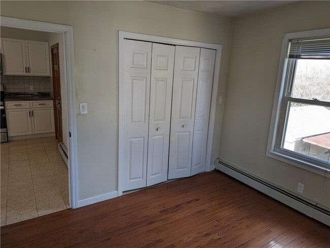 Building Photo - 61 Utton Ave