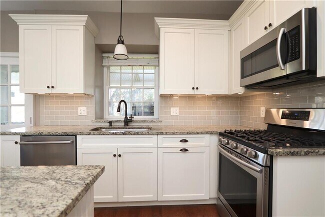 Building Photo - 4355 Old Bethlehem Pike