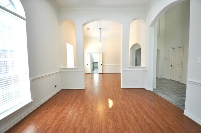 Building Photo - 1914 Sand Hollow Ln