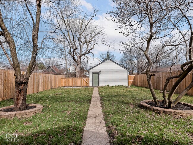 Building Photo - 1210 Finley Ave