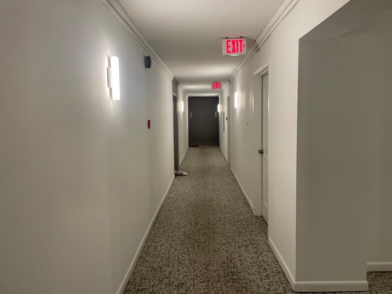 Hallway - 4 Monroe St